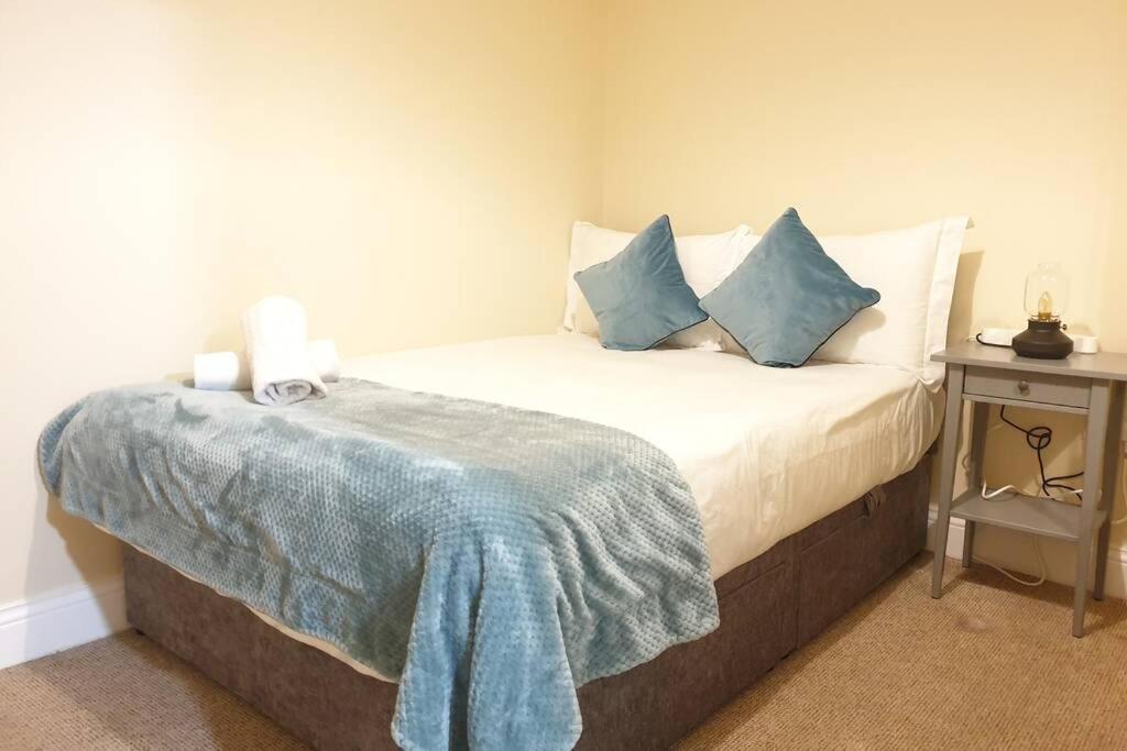 Ferienwohnung Large 3 Bed, Galway City Centre Exterior foto